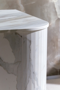 天板：4D CERAMICS CALACATTA AUREO 4D CASHEMERE（t=20mm）