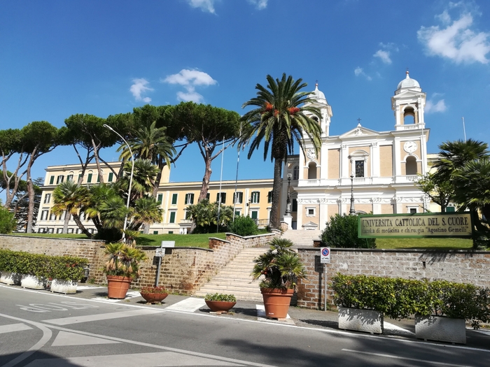 カトリカ大学のキャンパスの様子