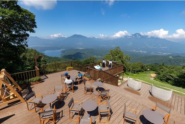 標高1,100mからの絶景が自慢の「野尻湖テラス」