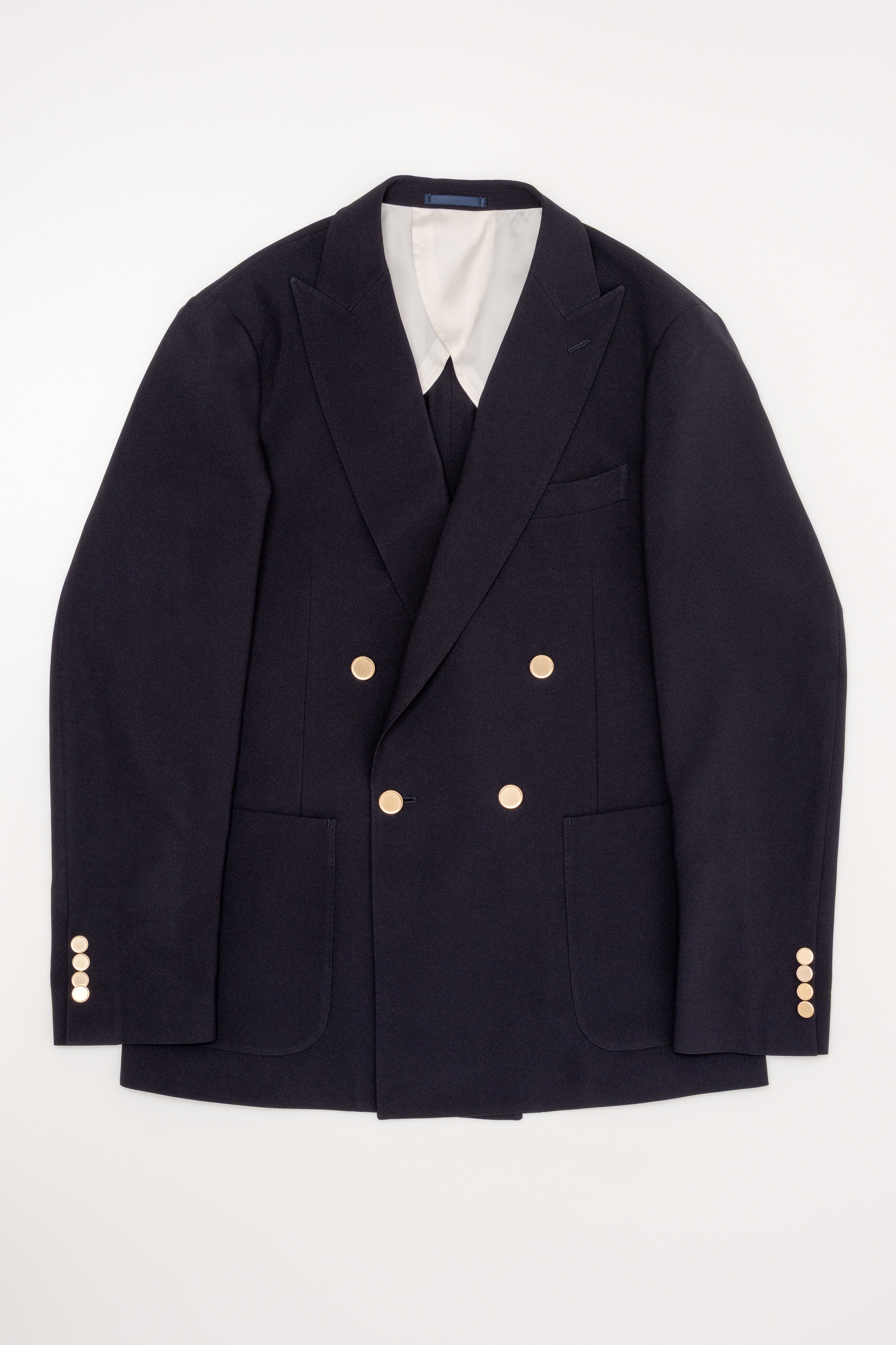 SHIPS Colors＞ モノ・マガジン×大栄既製服による 『大人の傑作