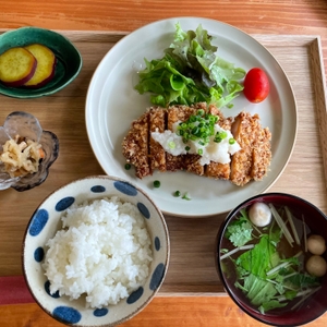 【二晩漬け】鶏ももの味噌カツ定食　