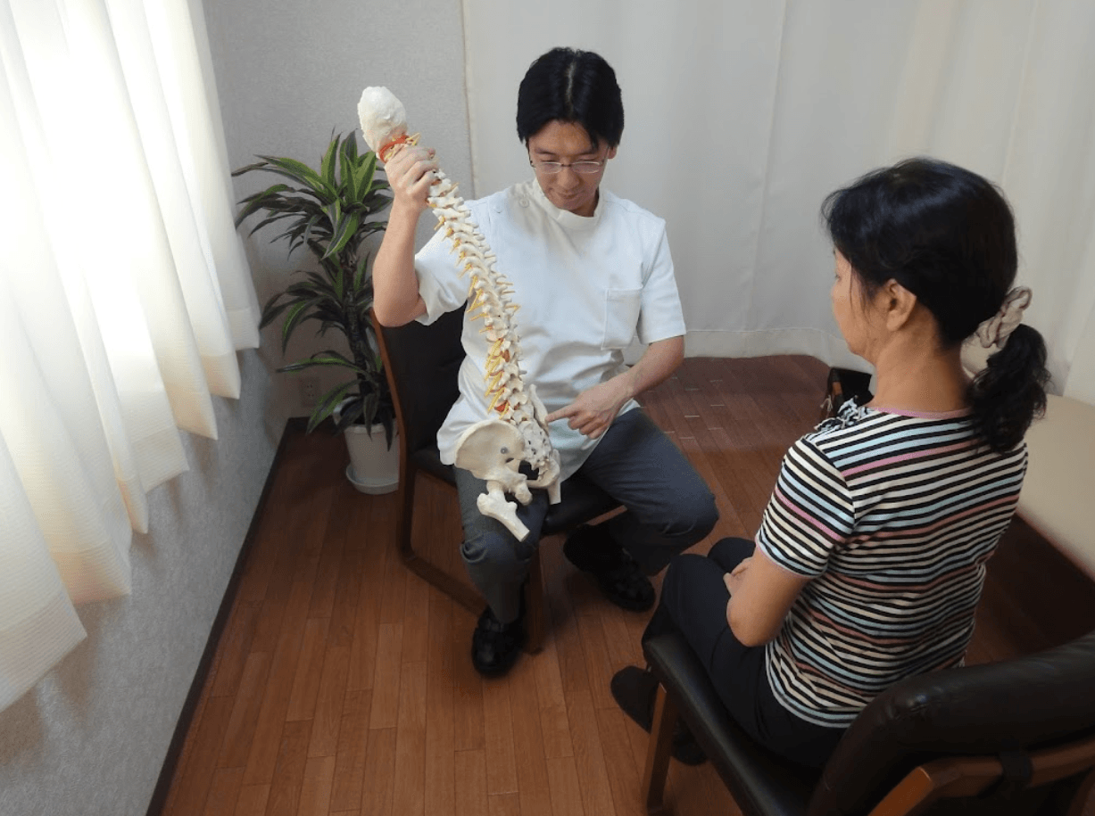 相模大野駅徒歩2分『小川カイロプラクティック相模大野整体院』は肩こりや腰痛でお悩みの方におすすめの整体院!駅近ドットコムで情報を公開中