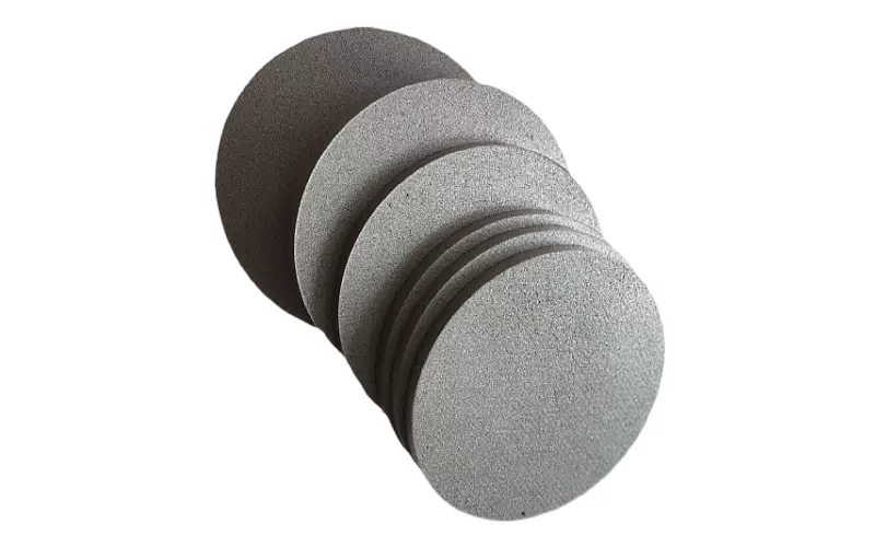 世界の粉末焼結多孔質チタン板市場動向2026:シェア、成長率、企業別戦略分析レポート