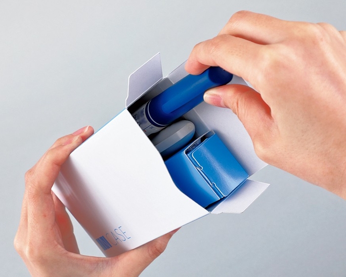 注射器の取り出しイメージ(2本収納タイプ)