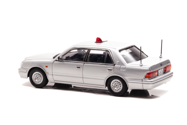 1/43 トヨタ クラウン (JZS155Z) 2000 大阪府警察交通部交通機動隊車両 (覆面 銀):左後