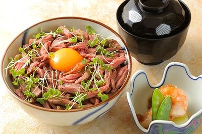 oiNazcdBQ5FPPi5SadrH.jpg?w=940&h=940