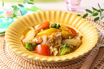 豚肉と夏野菜のハニーマスタードソース炒め
