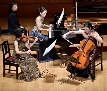 ok4B3Vl5K0nAaXPreSG6.jpg?w=940&h=940