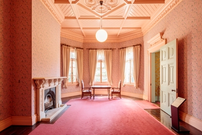 okMhYYzAU0igUsrUT8Or.jpg?w=940&h=940