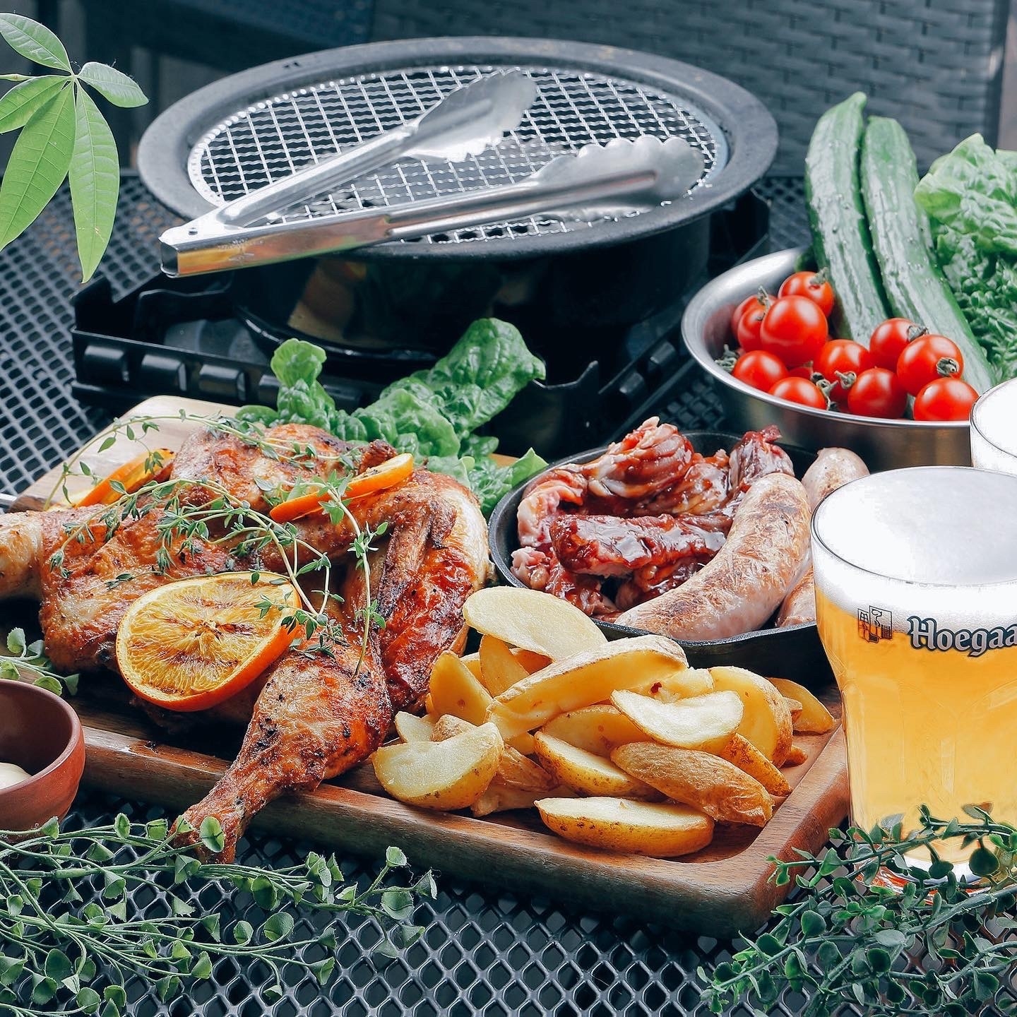 肉汁あふれる豪快ローストチキン&BBQプラン