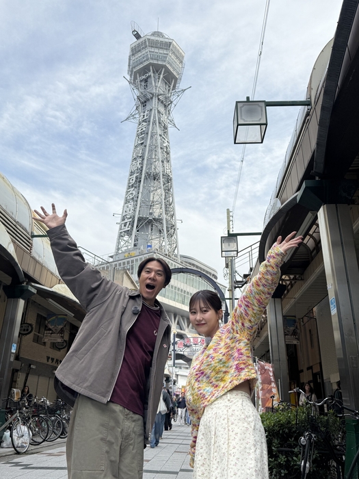 通天閣の前で記念撮影♪