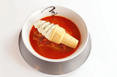 ラーメンにソフトクリーム！？大阪のインスタ映えしないラーメン屋 「フラン軒」がオープン2周年記念　 究極のラーメン「甘辛miso」を7月5日(火)から期間限定再発売