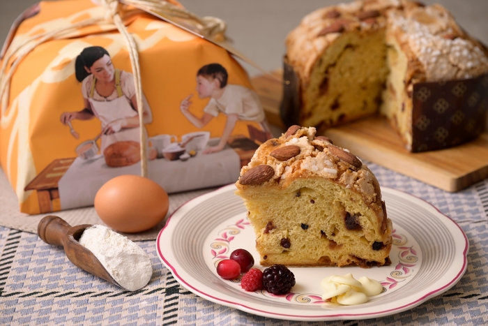 5種のベリーミックス&ホワイチョコレートのパネットーネ