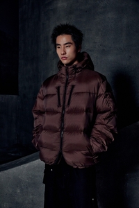 ou9QbFp3vo5q7fAksZAK.jpg?w=940&h=940