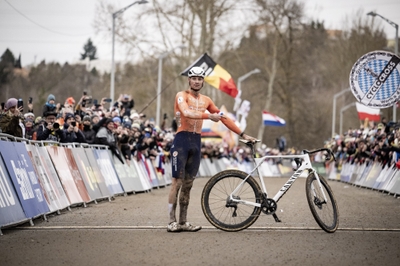 ow8zSeEwdwVRfRlm1d6V.jpg?w=940&h=940