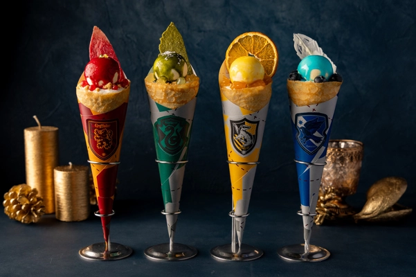 「ハリー・ポッター」4つの寮をモチーフにしたクレープが登場〈ニュウマン横浜6階ドットイチナナカフェ〉【期間】11月20日(木)～12月25日(木)