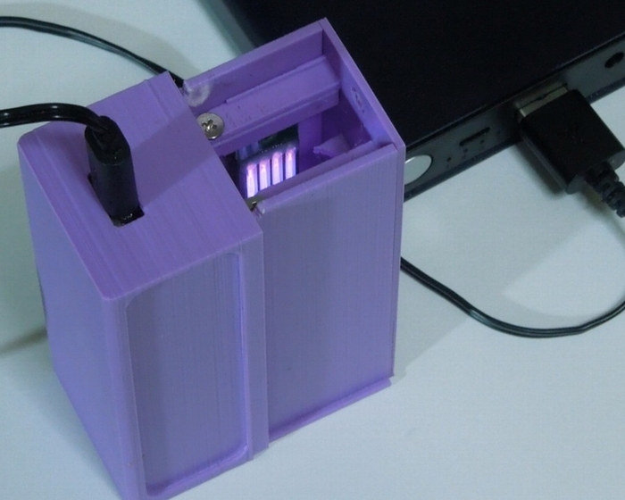 電池駆動型VUV照射実験器 VUV出力16mW 36(W)×60(D)×88(H) 90g