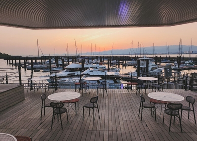 カフェ&ダイニング ヘミングウェイ大阪のテラス席