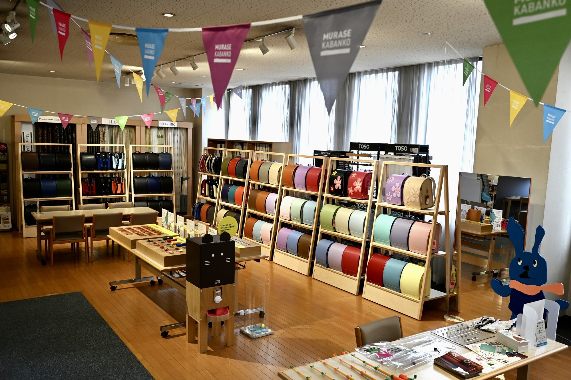 通学荷物の増加を背景に「比べて選ぶ」ランドセルへ