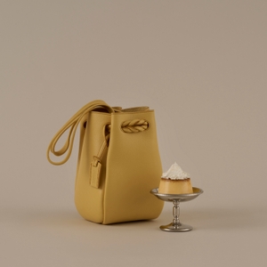 「ROCHE」新色『カスタード』