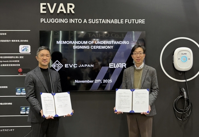 （左）EVC JAPAN株式会社 COO：石井誠 （右）EVAR社 Chief Executive Officer（CEO）：Lee HUN　