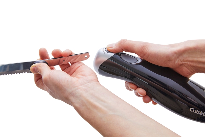 Point 4:ブレードリリースボタンで安全にブレードの取り外し