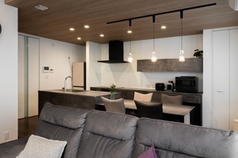 pF8Eoq62YRCKUIIj326v.jpg?w=940&h=940