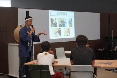 pHJQ6quTBcy5FffeJj2Y.jpg?w=940&h=940