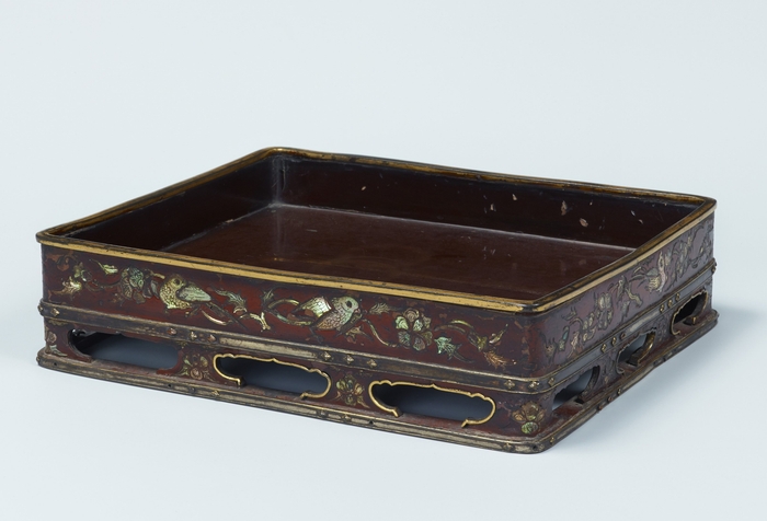 重要文化財「銅板地螺鈿花鳥文説相箱」平安時代 大和文華館蔵