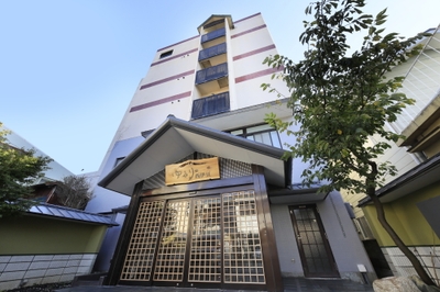 pNliuCeWPP7Ml1fqP1My.jpg?w=940&h=940