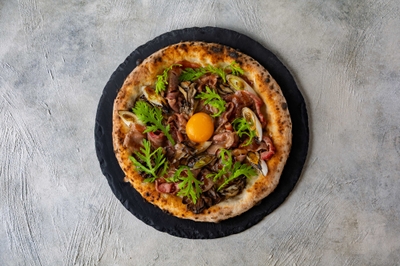 pTqw3cqlg5g0czL0rzaL.jpg?w=940&h=940