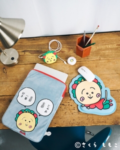 PCケース	¥3,890(税込) マウスパッド	¥1,490(税込) ワイヤレスイヤフォン	¥3,990(税込) モバイルバッテリー	¥3,490(税込)