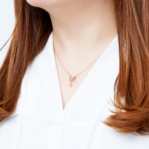 pYWJOWmbEcH2VsXxyyCl.jpg?w=940&h=940