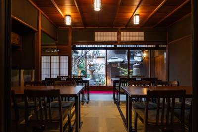 「肉のひろ重 御池之」内観