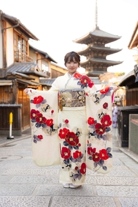 paGaTeyW1J02eJEC41Yw.jpg?w=940&h=940