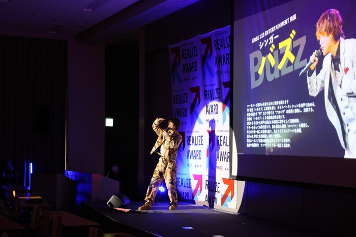 BUZZさんのパフォーマンス