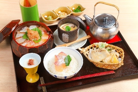 近大の鯛だしをつかった 近大マダイのひつまぶし