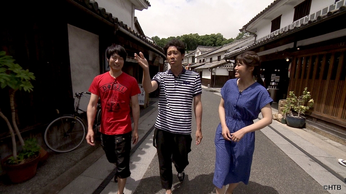 おにぎりあたためますか 岡山の旅 Blu-ray(左から戸次重幸、大泉洋、室岡里美) ©HTB