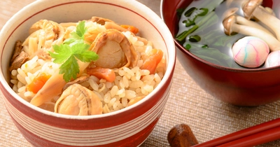 子育てママや家事を手伝うイクメンにおすすめ　 時短家事でも安心安全でおいしい食事を　 老舗みりんメーカーが「帆立の炊き込みご飯」を発売