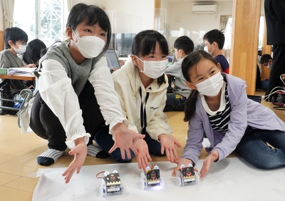 pkvAii5s9dc55DKaakcV.jpg?w=940&h=940