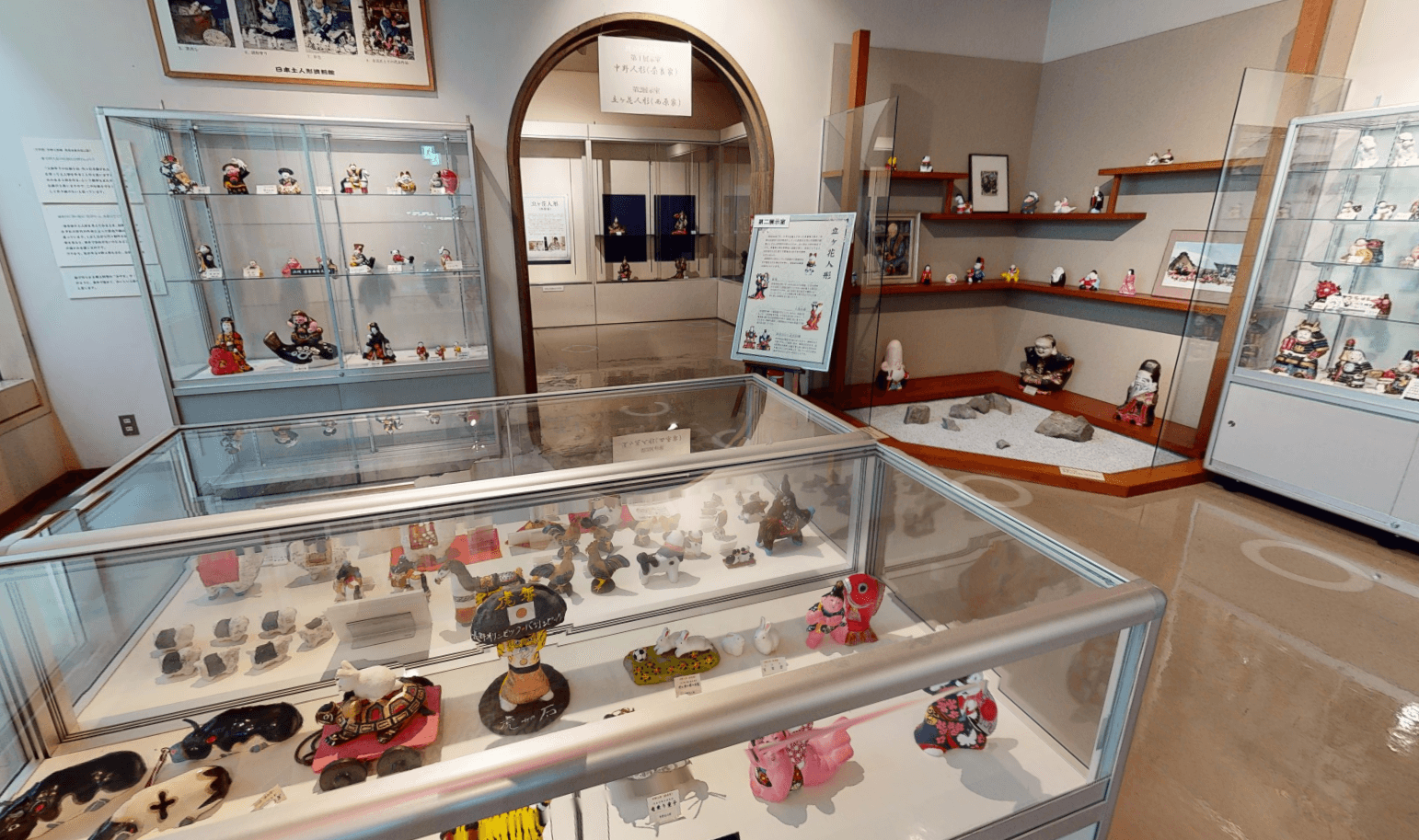 うわっ…この土人形…はっきり見えすぎ…?