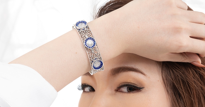 Jewelでは出来ないカットを日本の切子技術が Japan Original のJewelを作る!