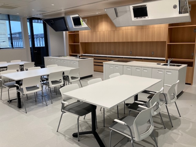 市民ダイニング(調理台付き)