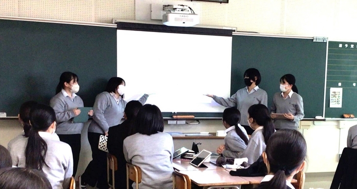 令和5年(2023年)国際看護授業の様子