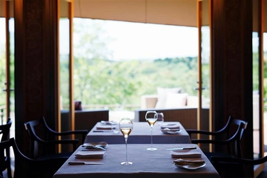 大切な方との乾杯から始まる、特別なひととき。『いい夫婦の日プラン』11月1日より提供開始【兵庫・淡路島　Auberge フレンチの森】