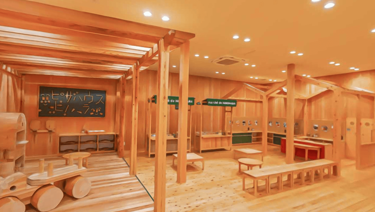 おもちゃ美術館ゾーン 1階