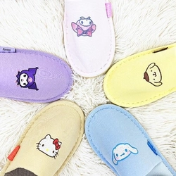 シンプルなのにしっかり可愛い！サンリオのスリッパで、お家の中でも推し活を。