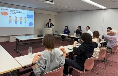 py9DbBlQZ3UH4ot5of5c.jpg?w=940&h=940