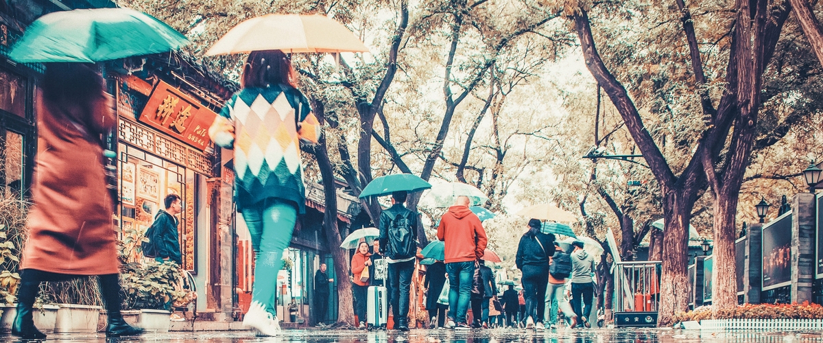 梅雨の時期はメンタル不調になりやすい？当社専属の精神保健福祉士が紹介　梅雨時期に感じやすい不調を改善するポイントとは？