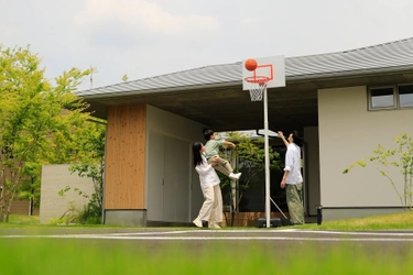 スポーツの秋到来“まっしろ”なバスケットゴール新登場！「置けなかった」を「置きたい！」に変える！スタイリッシュな新デザイン